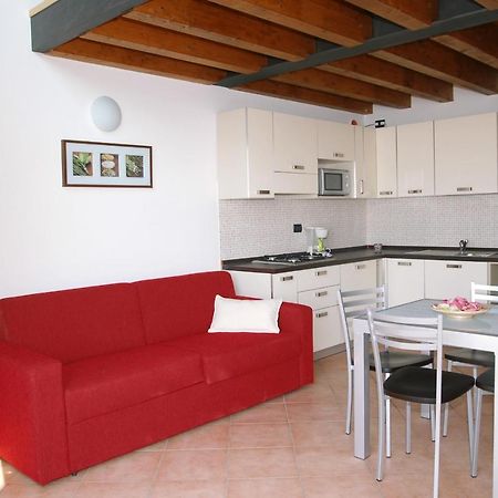 Residence Mirena - Rebomaholidays Tignale Buitenkant foto