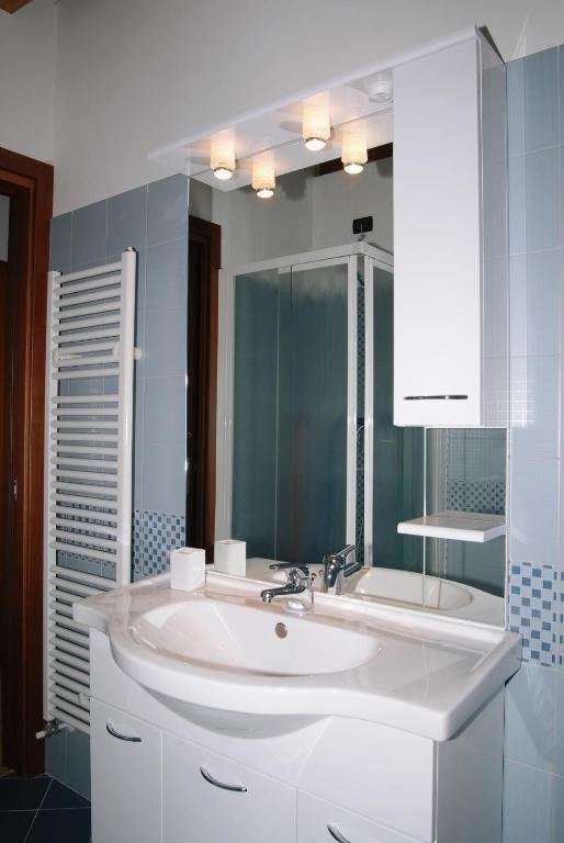 Residence Mirena - Rebomaholidays Tignale Kamer foto